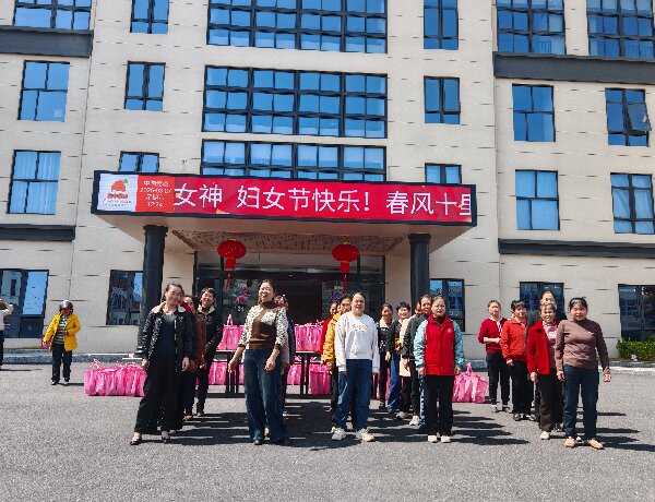 Sanftmut birgt Kraft, Kampf lässt Brillanz erblühen.